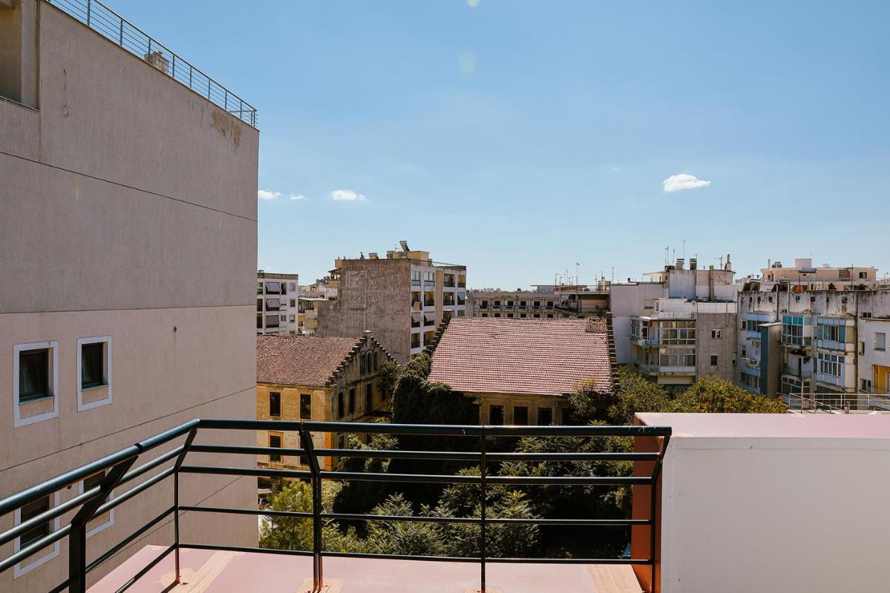 The First Key Luxury & Small Apartment In The Center Of Xanthi Esterno foto