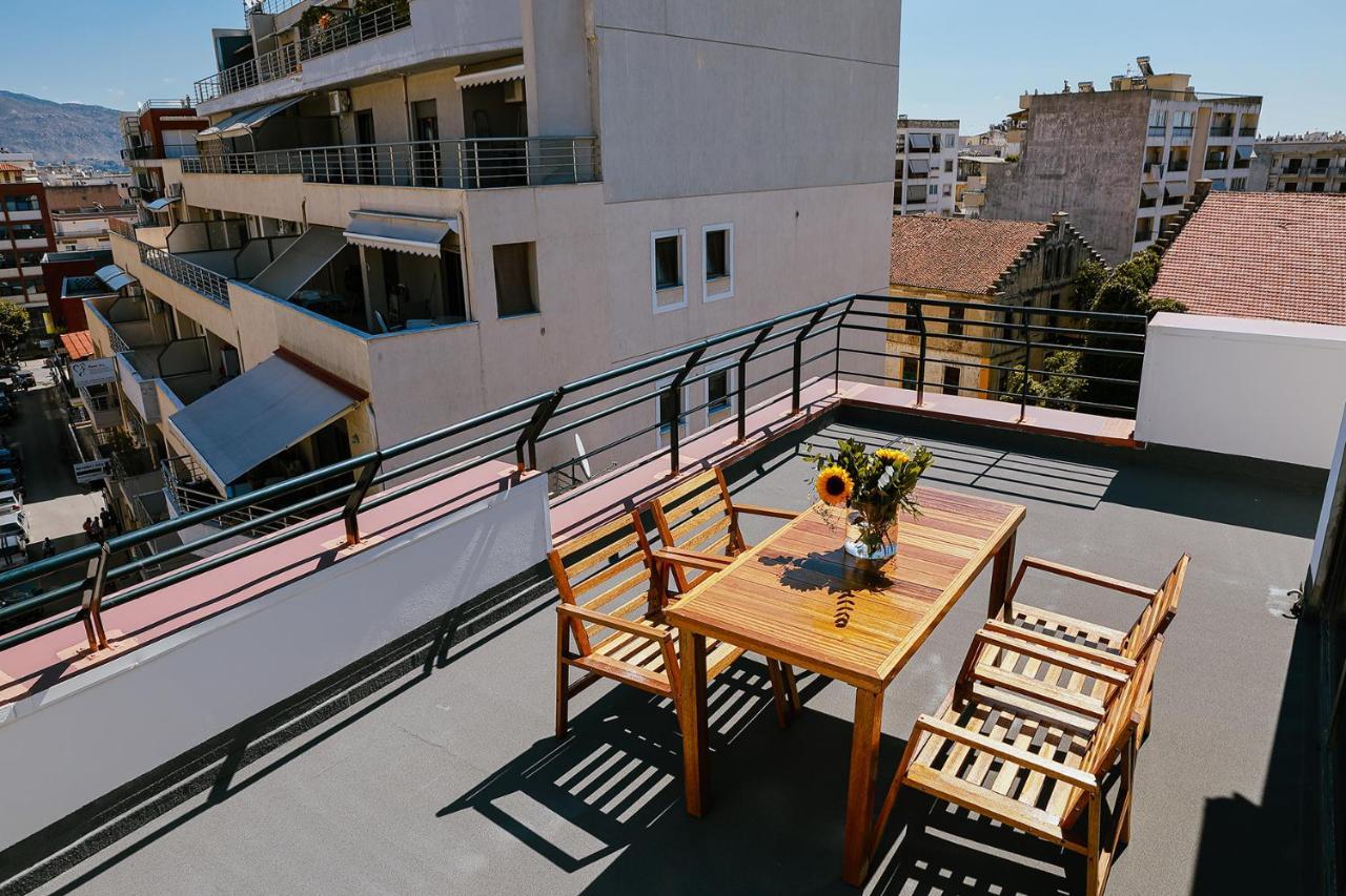 The First Key Luxury & Small Apartment In The Center Of Xanthi Esterno foto