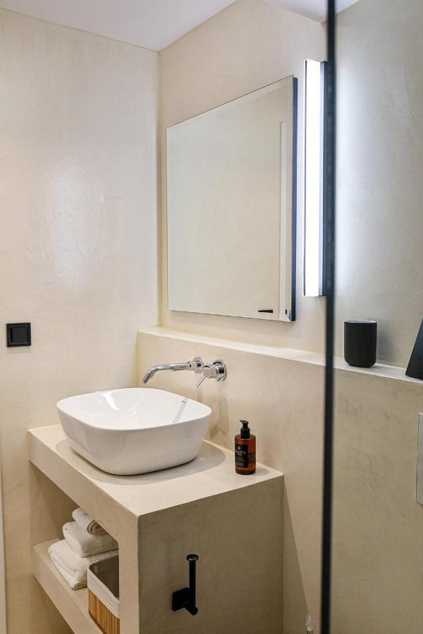 The First Key Luxury & Small Apartment In The Center Of Xanthi Esterno foto