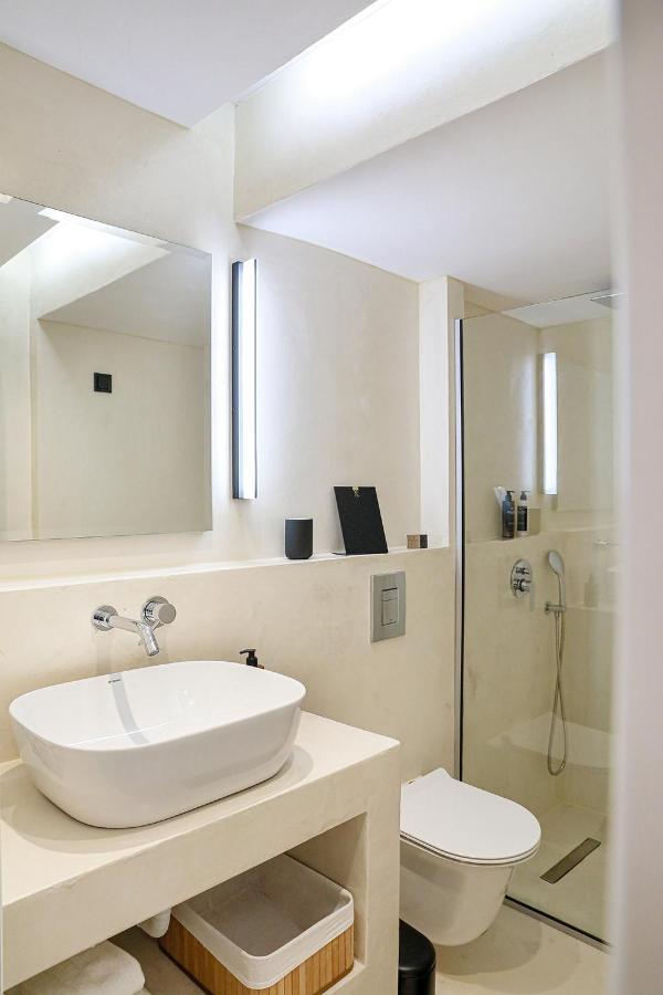 The First Key Luxury & Small Apartment In The Center Of Xanthi Esterno foto